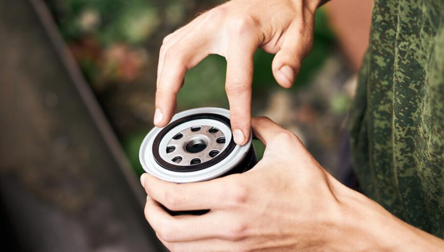 Comience a limpiar el filtro de combustible