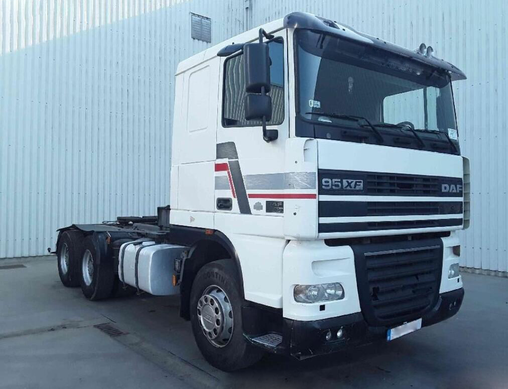 DAF modelo 95XF 530