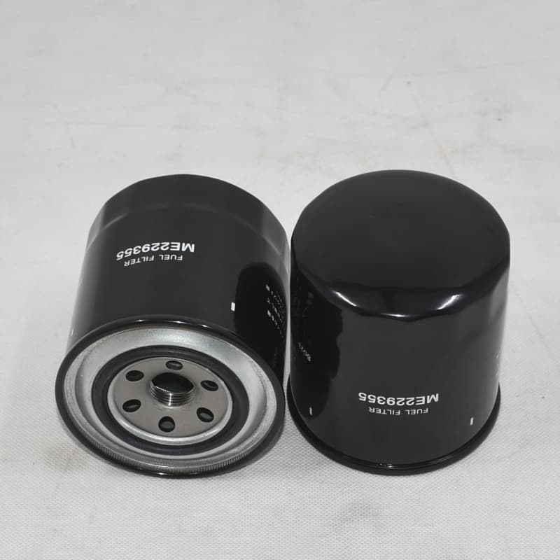 Mitsubishi replacement fuel filter ME229355 LFF3527