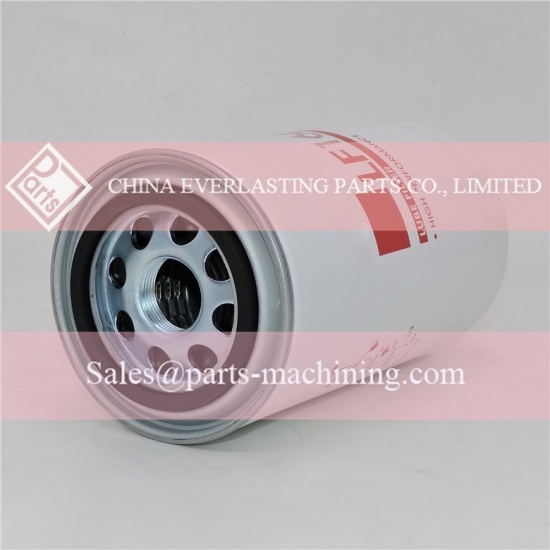 Intercambie el filtro de aceite OEM Fleetguard LF16061