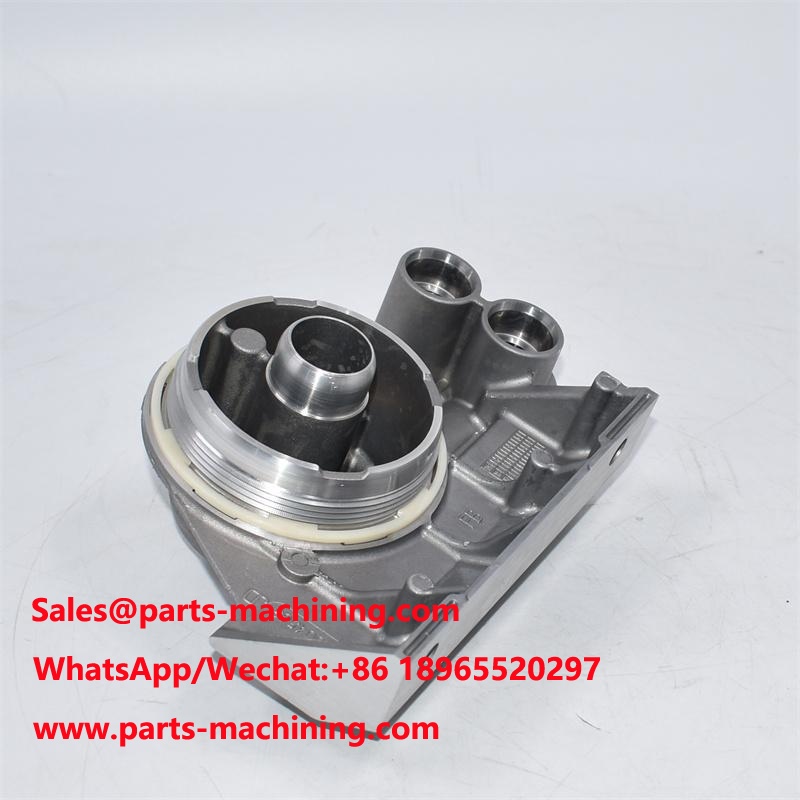 Cabezal de filtro de aceite John Deere RE504563