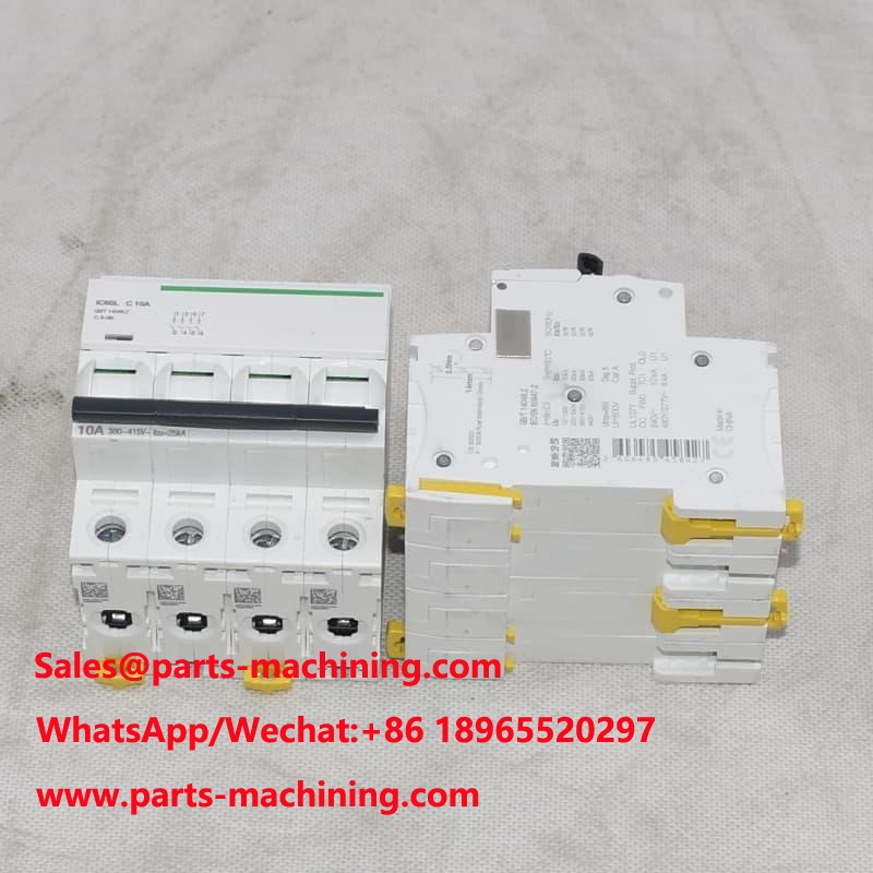 Disyuntor miniatura IC65L-C10A-4P IC65L-C10A4P 15kA 4P 10A