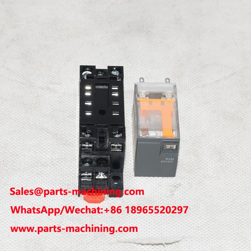 Relé miniatura y zócalo RXM2LB2BD RXZE1M2C
