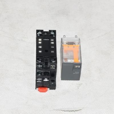 Relé miniatura y zócalo RXM2LB2BD RXZE1M2C