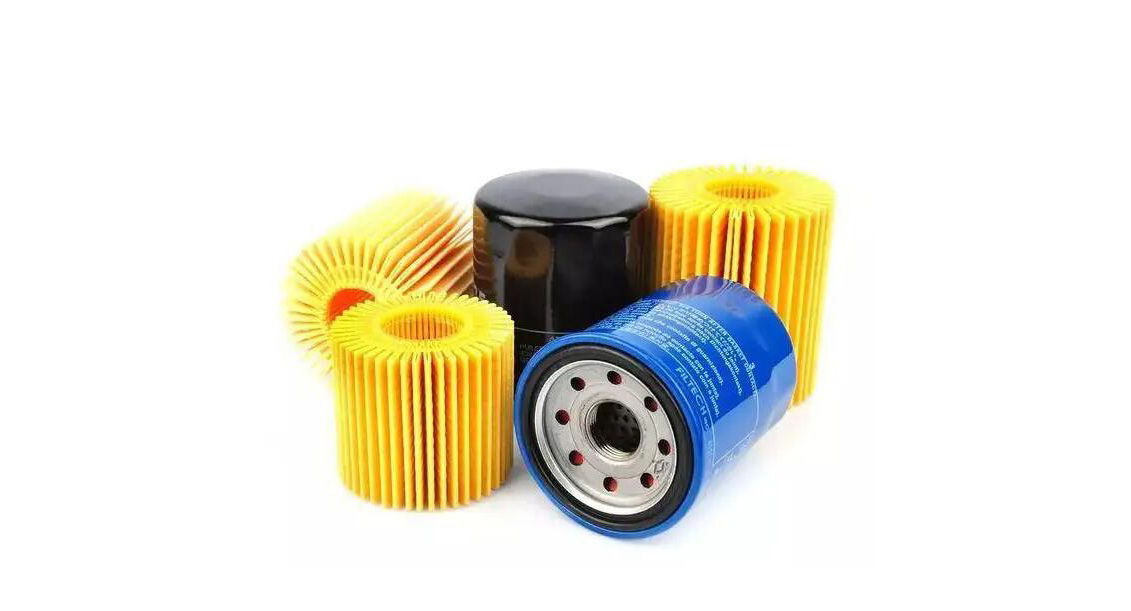 ¿Se deben reemplazar los tres filtros por los originales de fábrica?