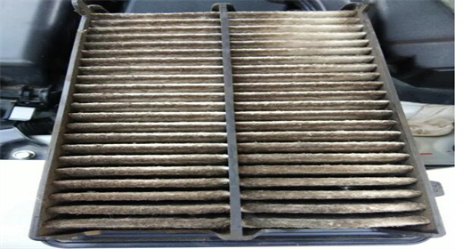 ¿Por qué hay aceite en el filtro de aire de mi coche?